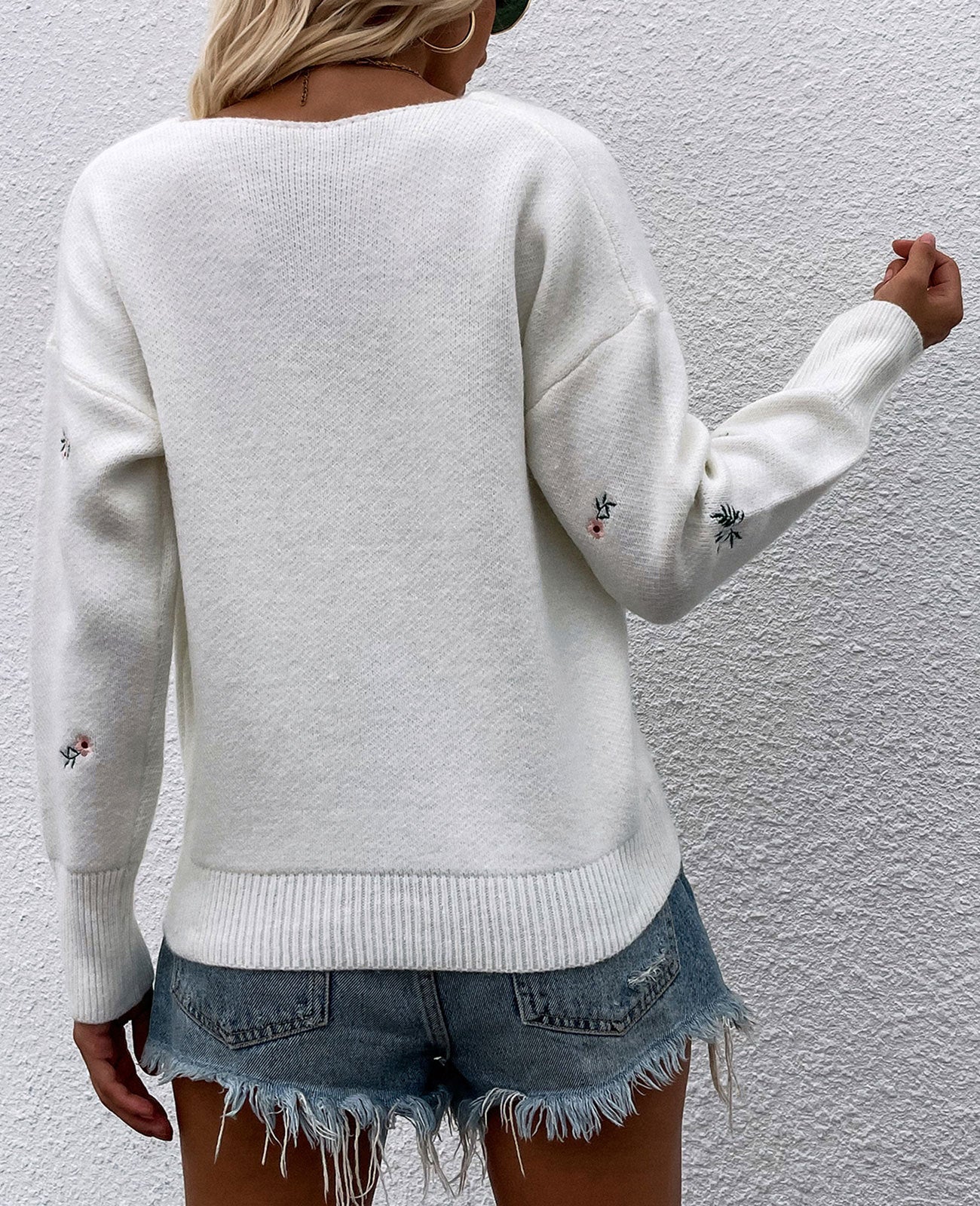 Loose Flower Knit Bottoming Sweater